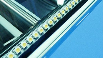 No warm up time with energy-saving LED light source