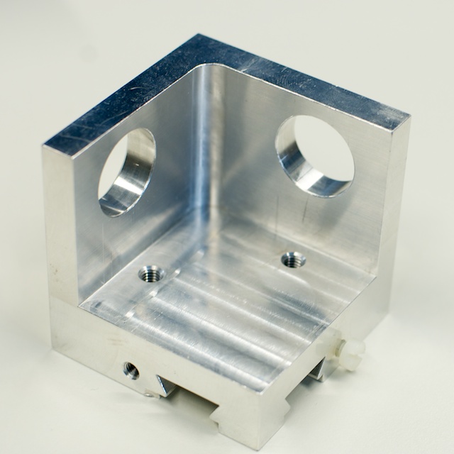Sample chamber holder