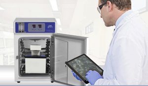 IncuScoep BX200 inside incubator
